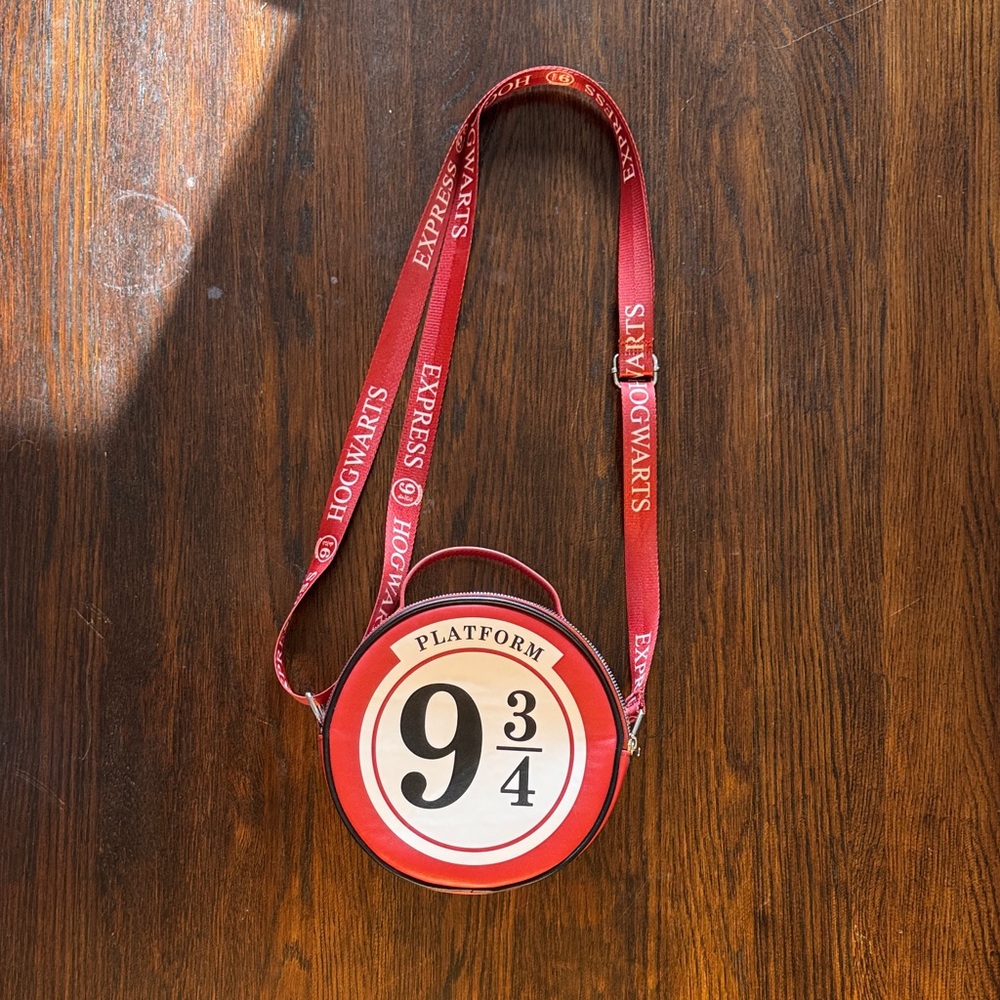Platform 9 3/4 Red Round Crossbody Bag - Hogwarts Express
